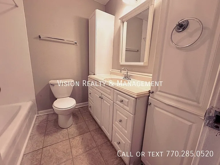 95 Castlegate Cir — Photo 15