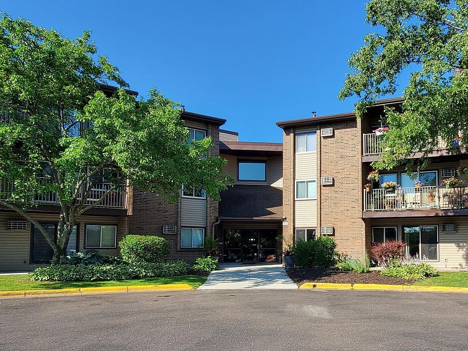1st image of 3420 Golfview Dr APT 121