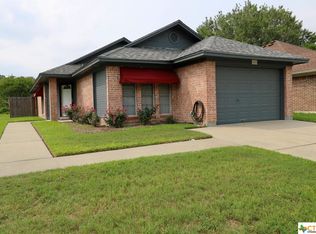 411 Mariner Dr, Victoria, TX 77901