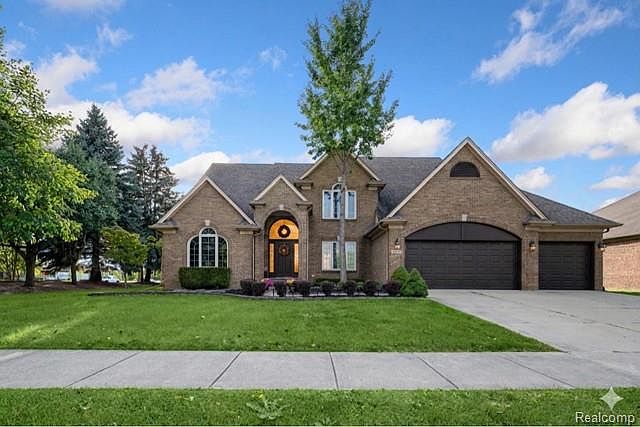 1st image of 45021 Riverwoods Dr