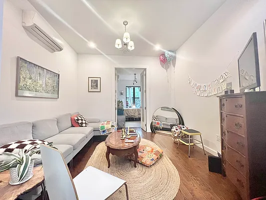 Rented by Doorway NYC, LLC | media 14