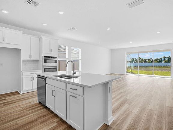 3rd image of 2245 Cypress Creek St