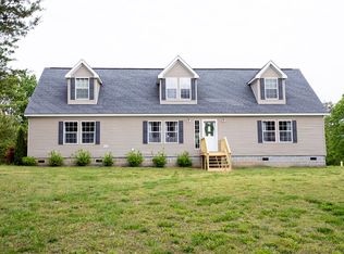 2862 Stage Coach Rd, Farmville, VA 23901