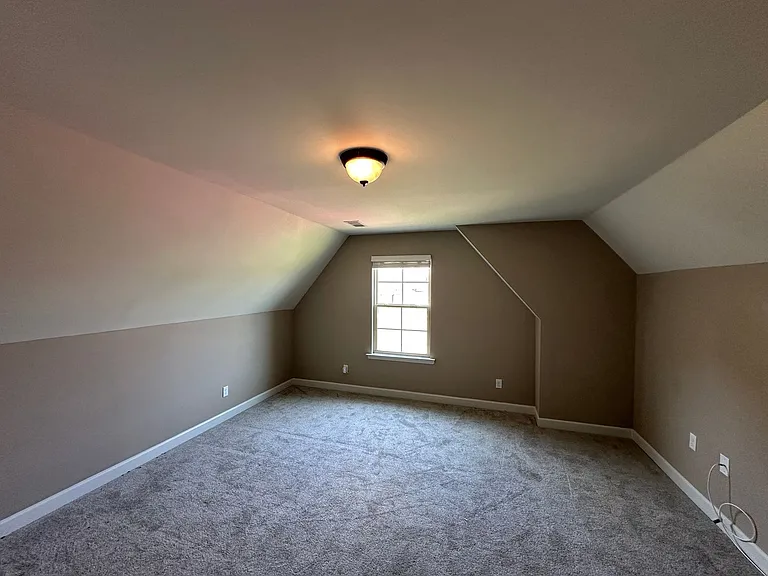 8053 Switzer Dr — Photo 24