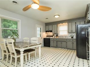754 Saint John St, Petersburg, VA 23803