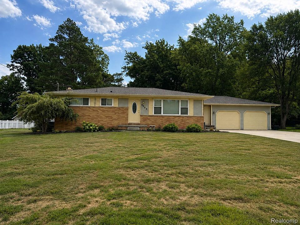1st image of 5060 Tahquamenon Trl