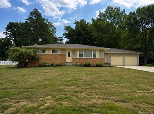 5060 Tahquamenon Trl, Flushing, MI 48433