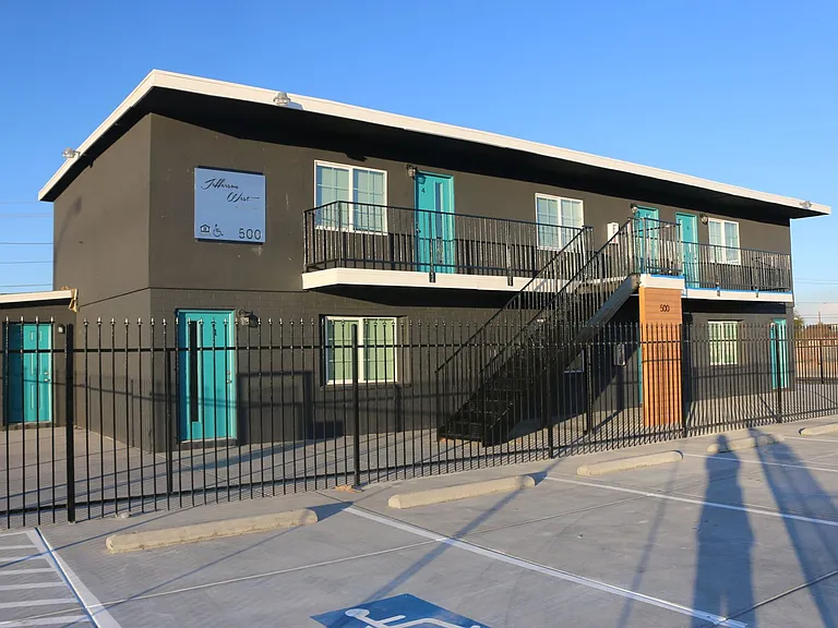 500 W Jefferson Ave — Photo 11