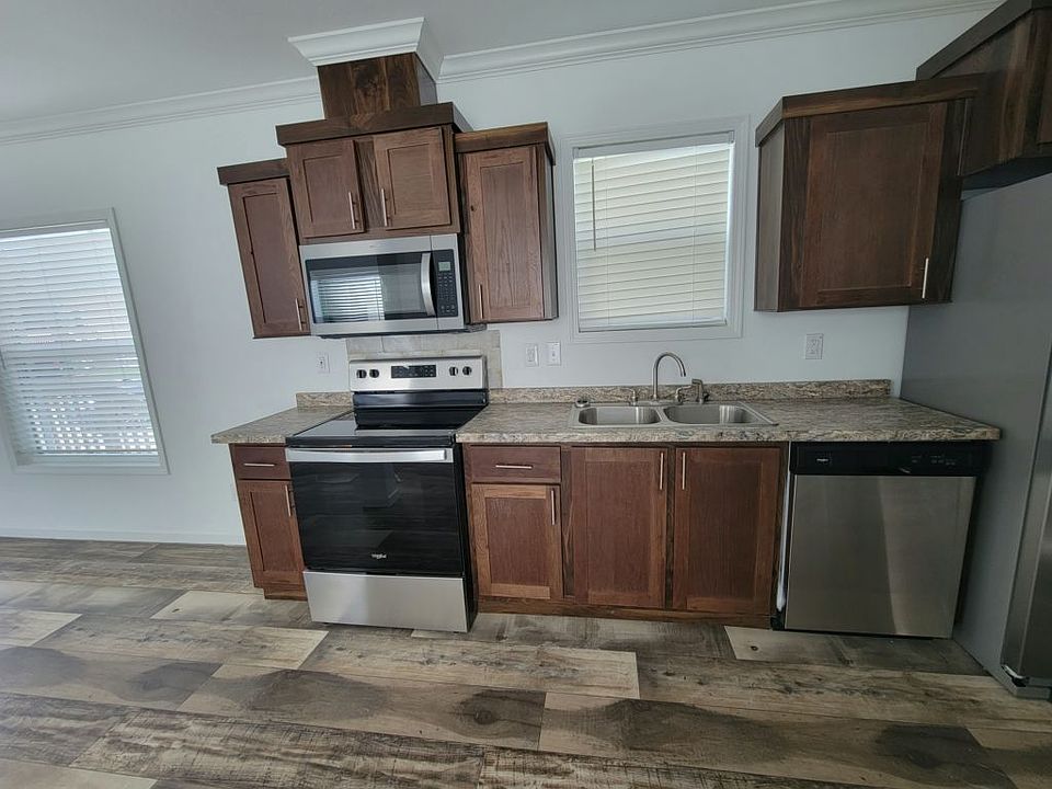 1st image of 5117 Redwood Dr S