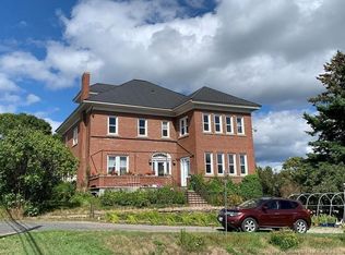 157 Renfrew St, Dalhousie, NB E8C2H9