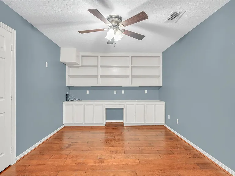 20002 Barton Creek Ct — Photo 38