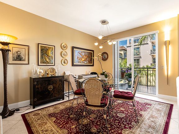 3rd image of 2631 NE 14th Avenue #316