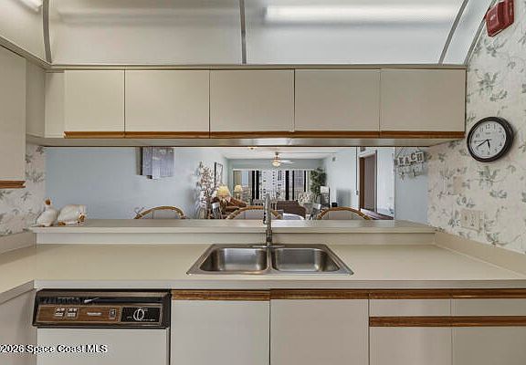 5th image of 1000 N Atlantic Ave APT 713