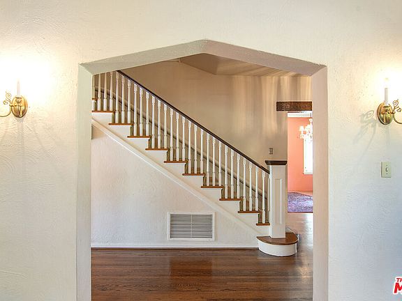 4th image of 426 S Highland Ave