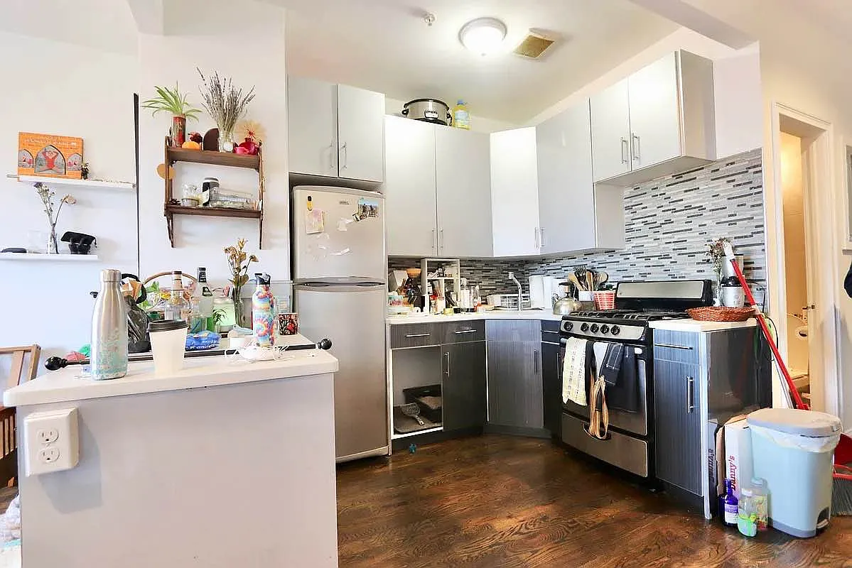 Building Photo - 39 Suydam St #4B