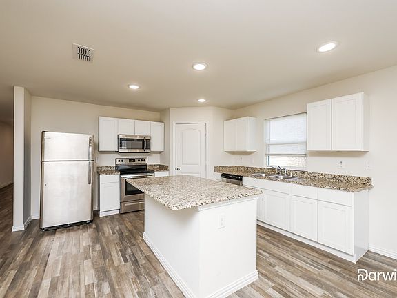 4th image of 410 Starboard Dr