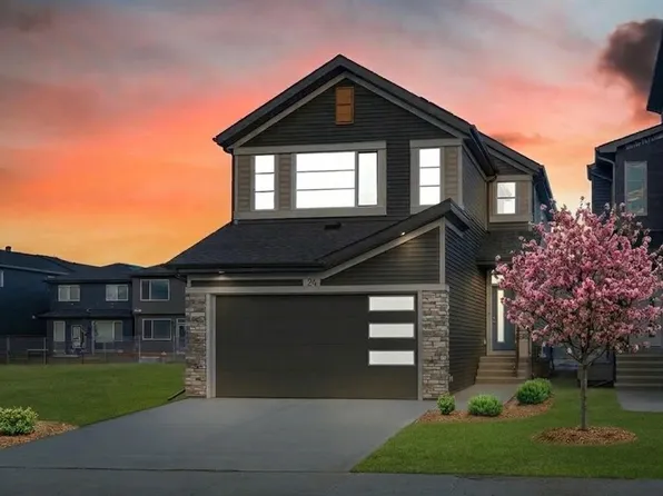 24 NW Corner Glen Grn NE, Calgary, AB T3N 2P5