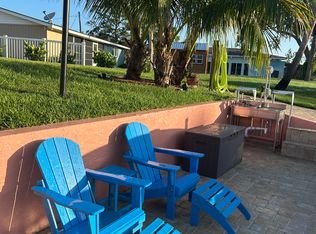 1927 Neptune Dr, Englewood, FL 34223