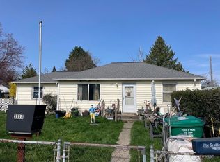 3318 SW 100th St, Seattle, WA 98146