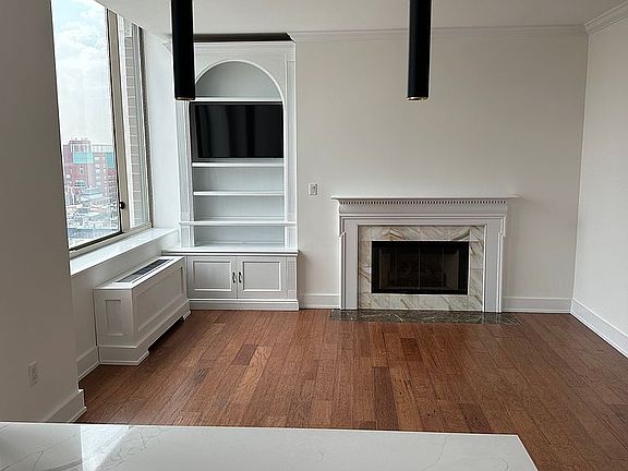 3rd image of 350 E 82nd St Penthouse B