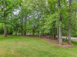 26 Rising Meadow Ln, Mills River, NC 28759