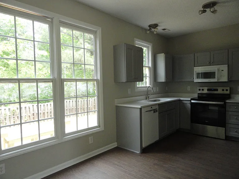 106 Mint Hill Dr — Photo 7