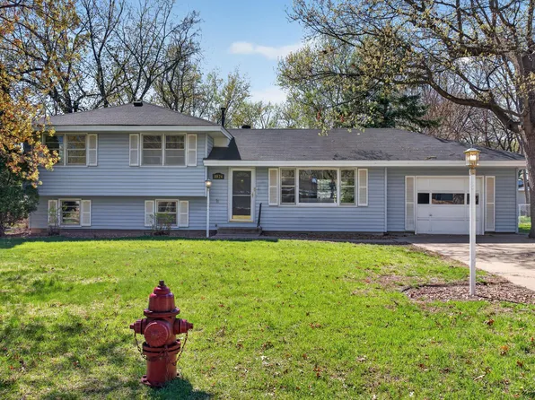 8024 Madison St NE, Spring Lake Park, MN 55432