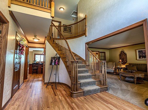 2nd image of 3937 White Eagle Dr W