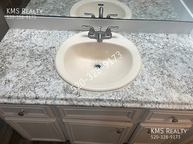221 Southbrook Dr — Photo 23