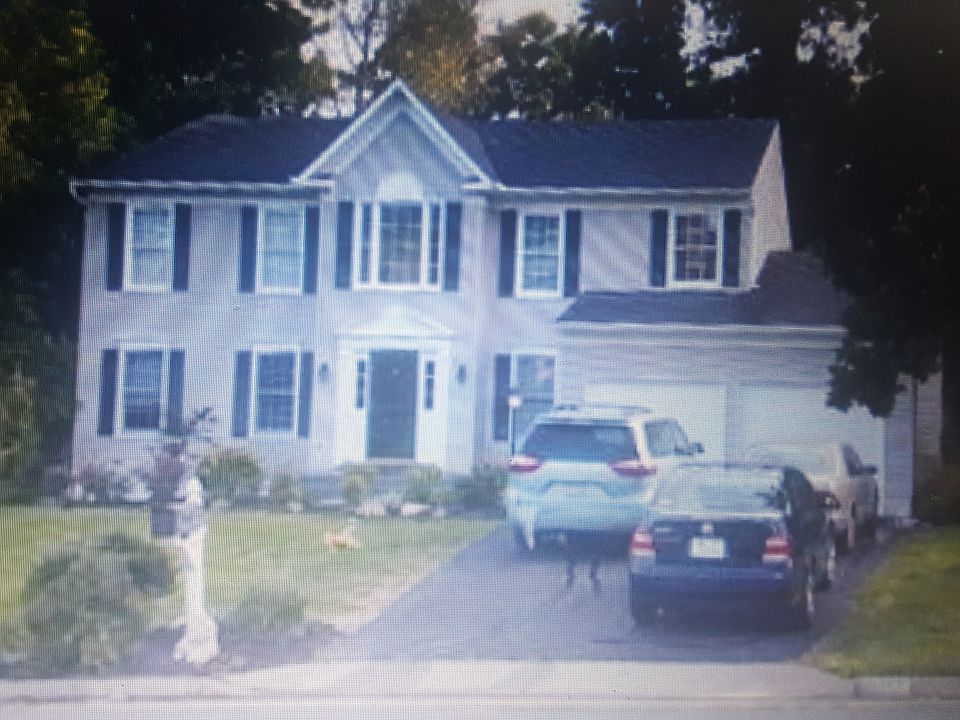 1st image of 3717 Hetten Ln