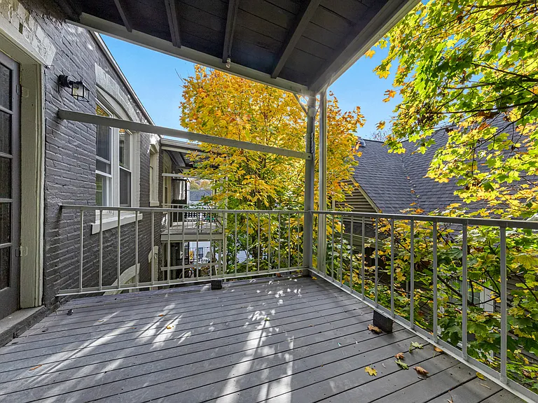 46 Brackett St #1 — Photo 6