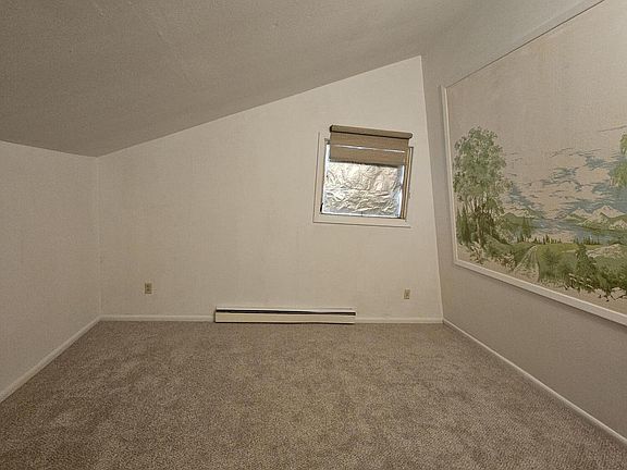 3rd image of 724 W 72nd Ave