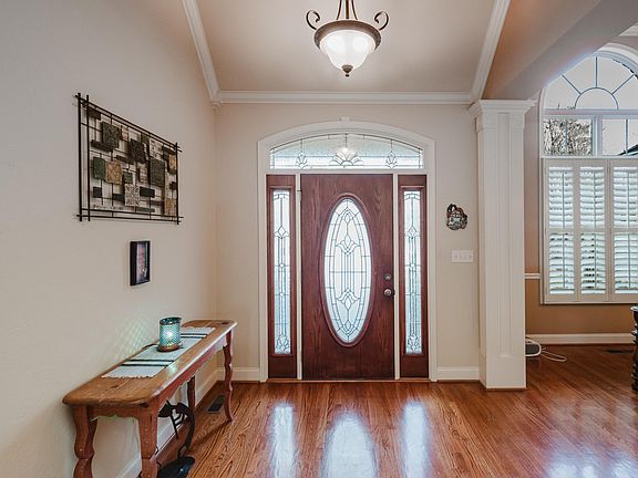 5th image of 324 Falliston Ct