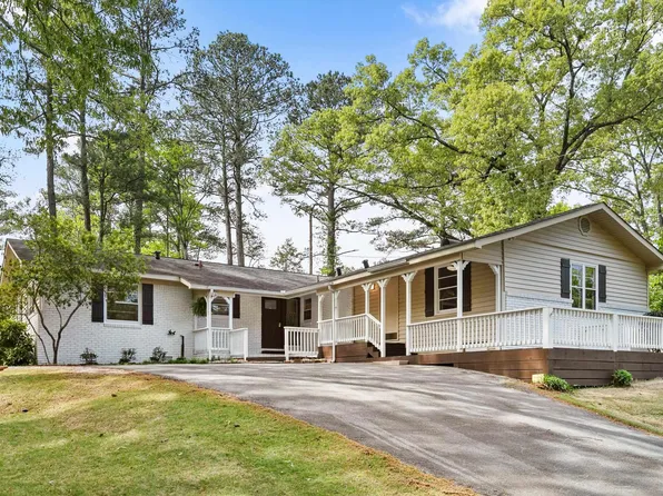 3120 Whispering Pines Cir, Birmingham, AL 35226