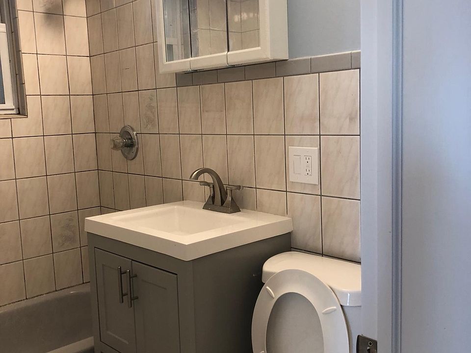 2nd image of 1416 Central Ave #1