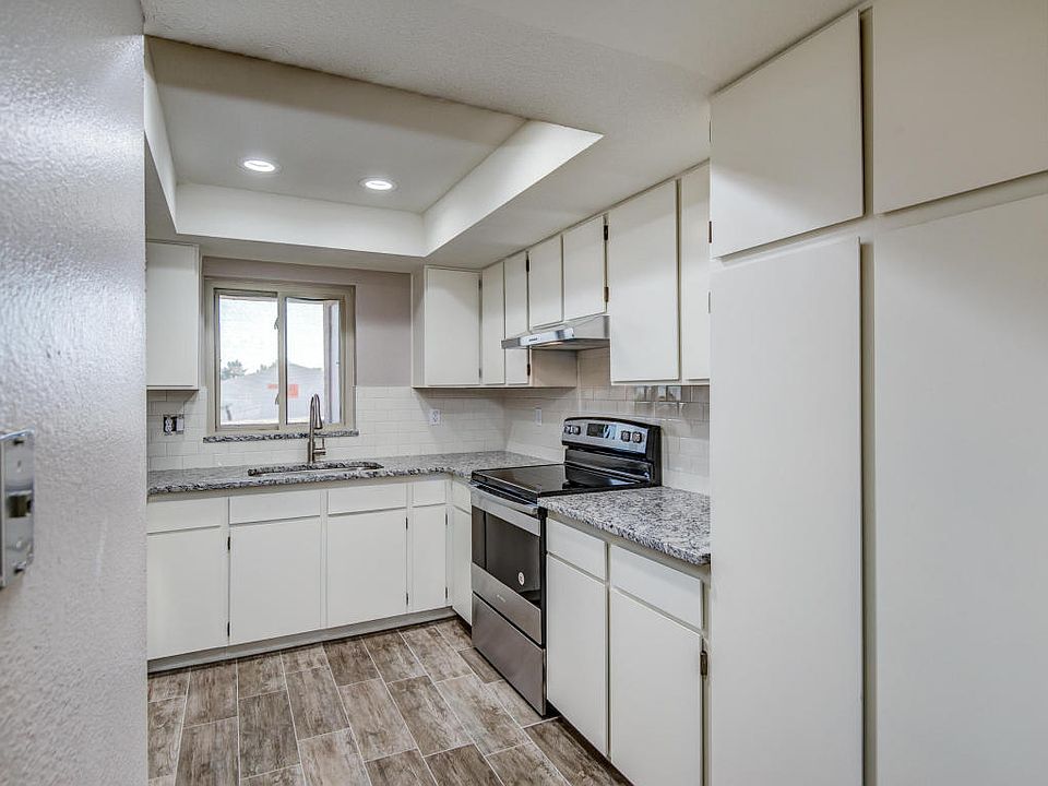 1st image of 10828 N Biltmore Dr APT 224