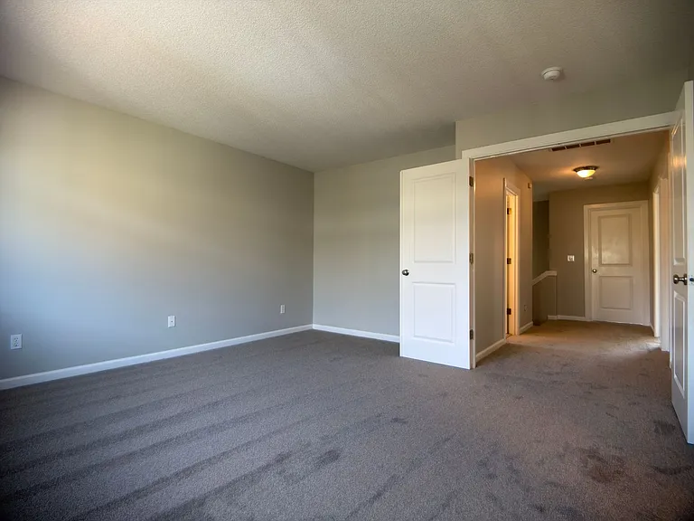 3608 NE 42nd St — Photo 16