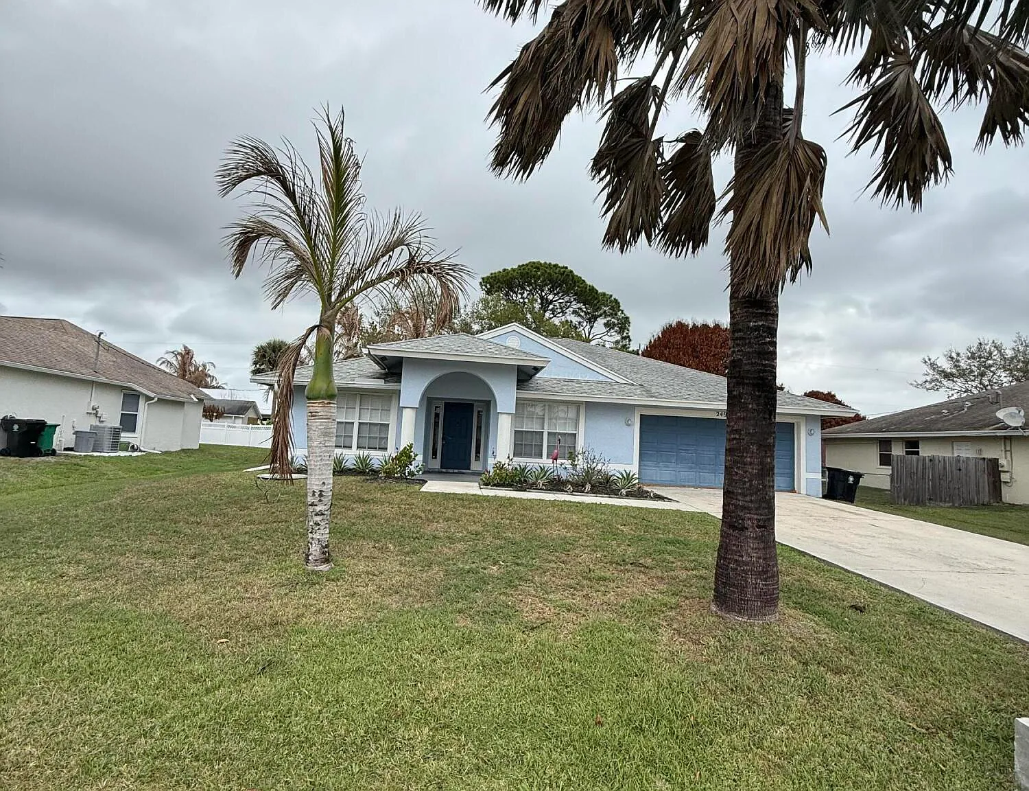 3 bed, 2.0 bath, 1563 sqft, $2,800 — Photo 2