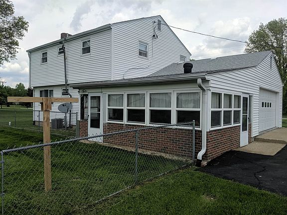 3rd image of 28 Harclay Ct