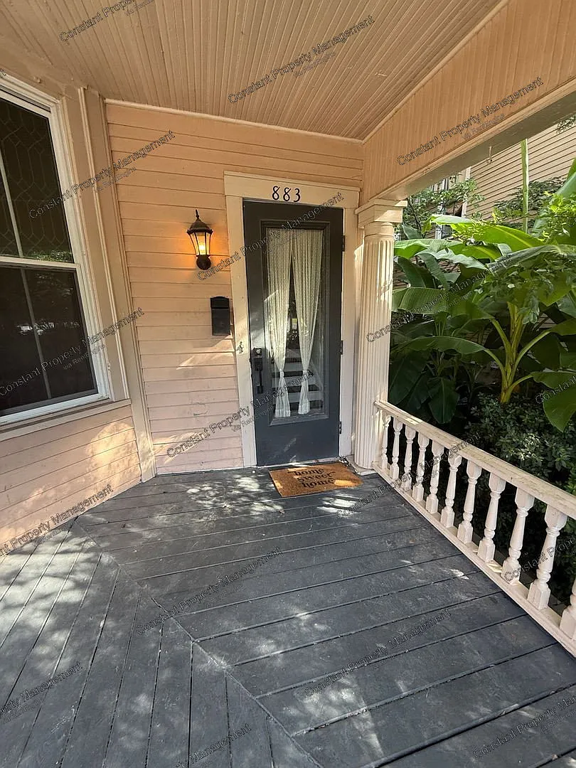 2 bed, 1.0 bath, 1200 sqft, $1,250 — Photo 2