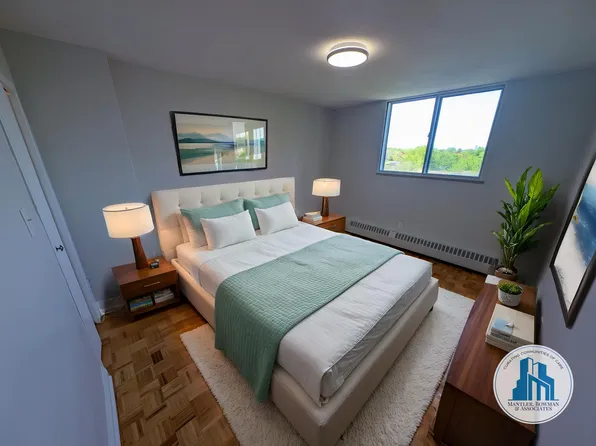 5667 Highway 7 #408, Markham, ON L3P 1B3