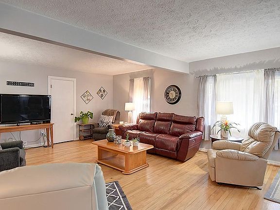 5th image of 1007 Beatrice Dr