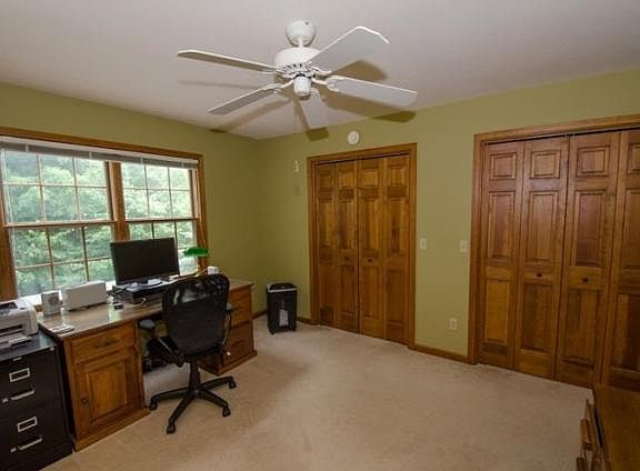 4th image of 52480 Glenmore Ct