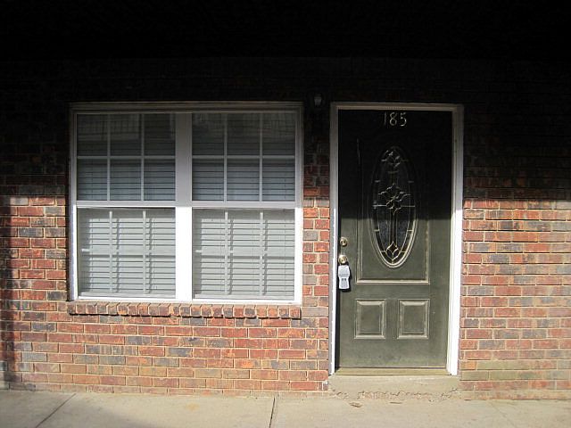 1st image of 1802 Jackson Ave W APT 185