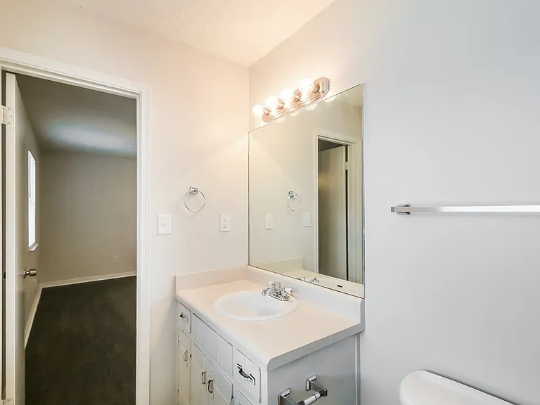 127 Gristmill Ct — Photo 15