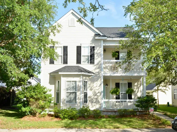 30 Regency Oaks Dr, Summerville, SC 29485