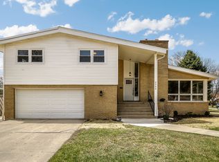 2500 Sunnyside Ave, Westchester, IL