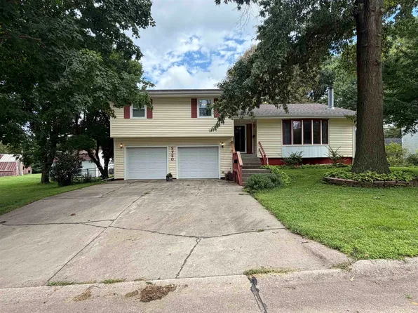 2720 McLean St, Falls City, NE 68355