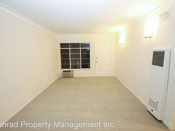 4th image of 12000 Moorpark St #10