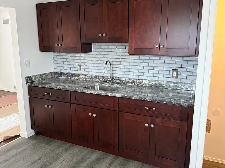 1303 Wilson Ave — Photo 4